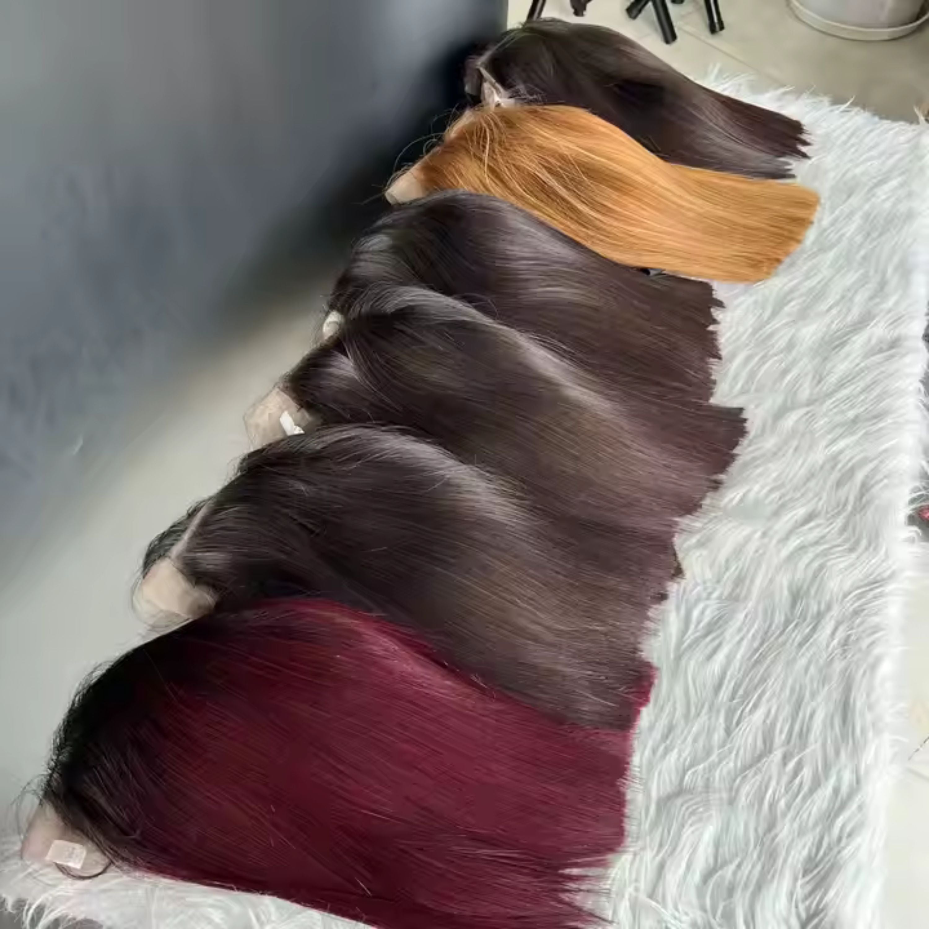 Perruques premium en cheveux vietnamiens bruts non traités, lisses comme un miroir. Extensions de cheveux humains sans colle, avec dentelle HD.