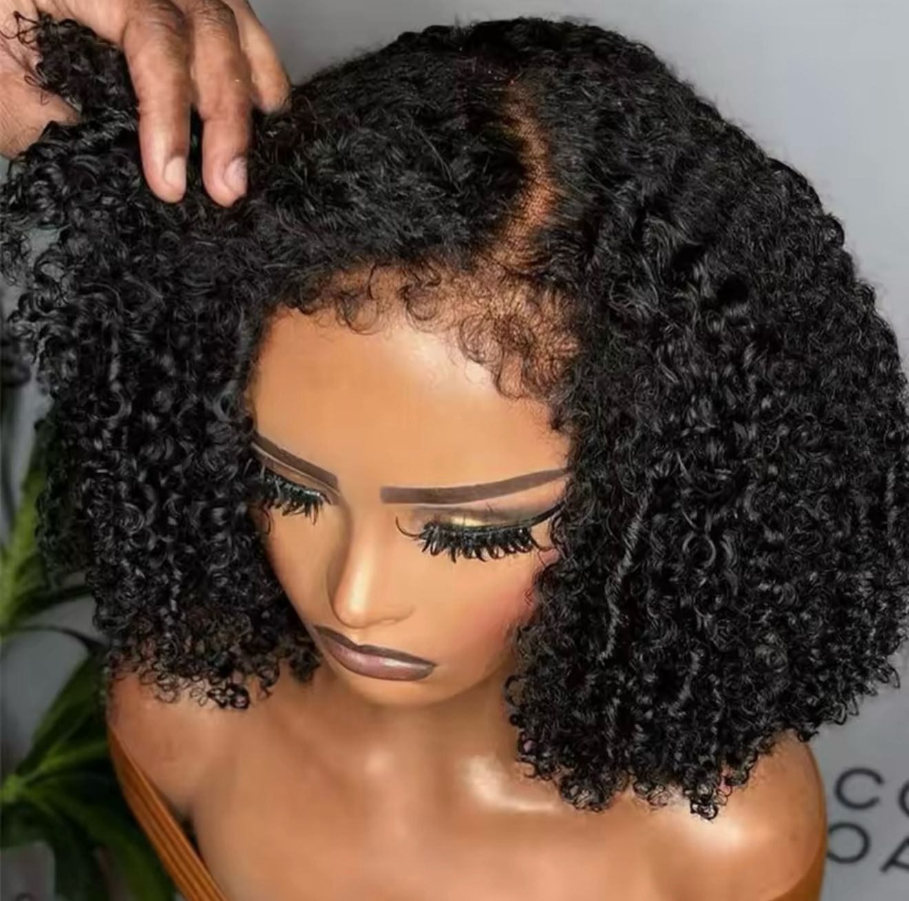 Perruque naturelle afro kinky perruque naturelle 100%humains sans colle prête à porter 4/4 250 %densités perruque bouclés