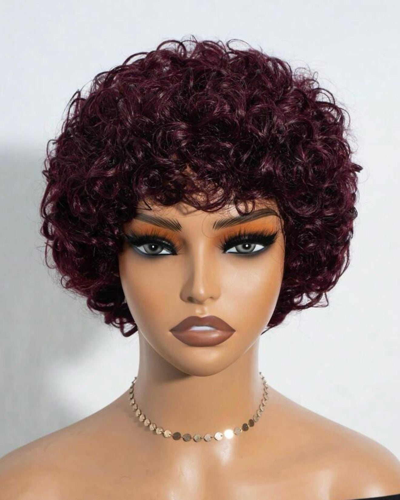 Perruque en cheveux humains Jerry Curly pour femmes noires – Perruque courte de 10 pouces, coupe pixie afro bouclée avec frange, cheveux colorés bruns – Modèle Allure.